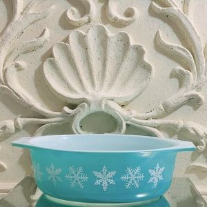 ANTIQUE Turquoise Pyrex Snowflake Dish 1956 - 1967